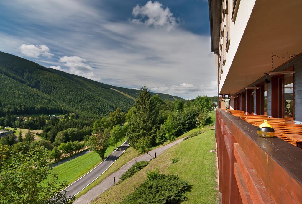 Hotel Adam Spindleruv Mlyn Exterior photo